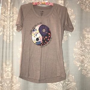 tee shirt